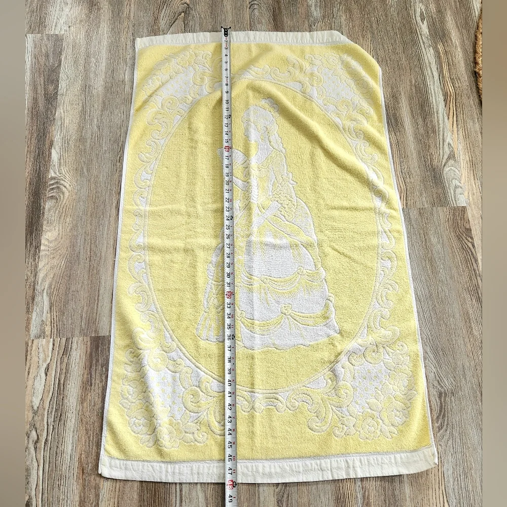 Vintage Damask French Rococo Bath Towel Yellow White 48 x 28 in Victorian Cotton